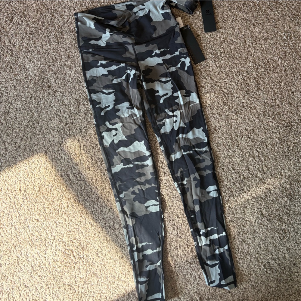 Mono B Camouflage Leggings - Black, Gray, White